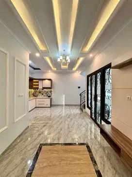 Rumah Siap Huni Bonus Komplit! AC, Kitchen Set, Carport 2 Mobil – Cuma