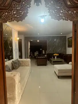 Dijual Cepat dan Murah Rumah Besar Minimalis Kota Bali Residence Padal