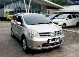NISSAN GRAND LIVINA XV AT 2010