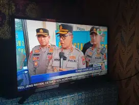 Jual tv led di gital. 32 in. Merek samsung. No minus.