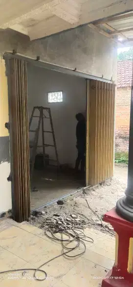 pintu harmonika