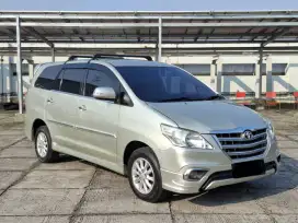 TOYOTA KIJANG INNOVA V LUX 2013