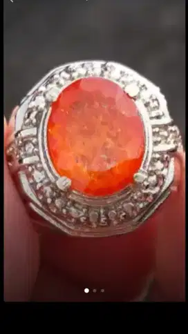 Jual BatubCincin Permata Orangy-Red Sapphire Cutting