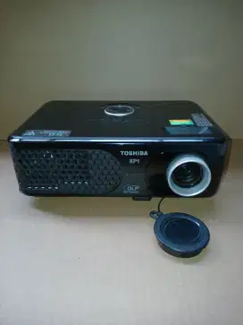 Proyektor Toshiba TDP-XP1 DLP XGA