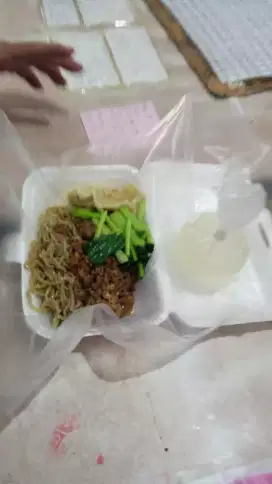 Waiter Kasir restoran untuk resto bakmi