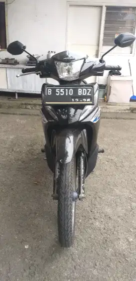 Dijual motor honda revo fit tahun 2021