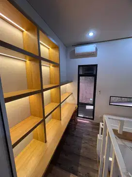 Rumah milenial 2 lantai, rapi dan siap huni di Fleekhauz
