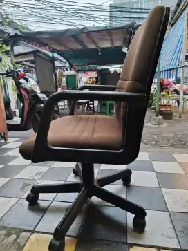 Kursi Kantor Roda
