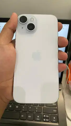 Iphone 15 128GB garansi ibox masih jalan likenew