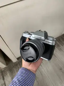 KAMERA FUJIFILM XT200 + KIT