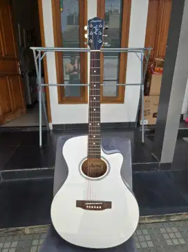 D jual gitar merk Legacy