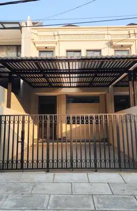 Dijual Rumah Modern Minimalis di Villa Melati Mas, Tangerang Selatan
