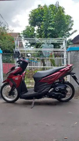 Vario 125 2017 merah