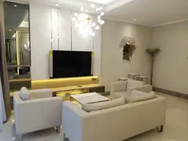 Disewakan Apartemen District 8, 3 Kamar Luas 179 Sqm, FULLY FURNISHED