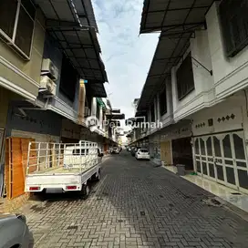 DIJUAL TOWNHOUSE JALAN KARYA KOMPLEK KARYA PRIMA - DAERAH AMIR HAMZAH