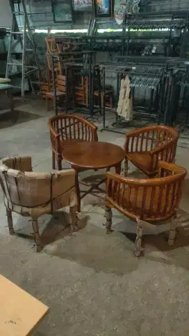 1 SET MEJA MAKAN JATI JEPARA/ 1SET MEJA TAMU JATI JEPARA