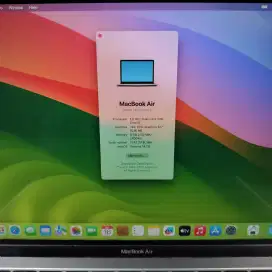 Macbook Air 2019 Ram 8 Ssd 256
Layar 13 inch Full set space grey