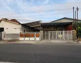 Rumah Kos Aktif dan Rumah Induk di Banyuanyar Solo Kota