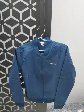 Jaket import msh sprti baru.