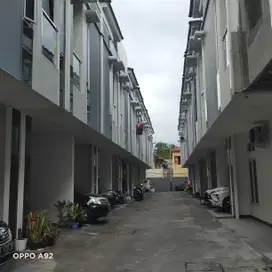 Hunian nyaman strategis carport baiduri sumur batu Kemayoran Jakarta p
