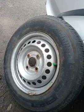 Ban & Velg Cadangan Datsun Go