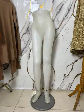 Patung manequin celana
