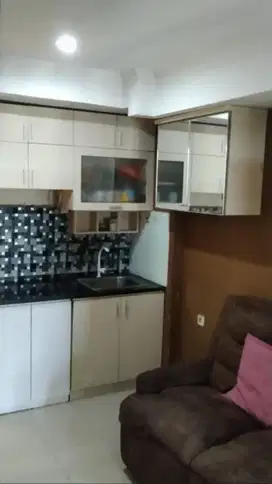 Di Jual Apartemen Green Park View seberang Halte busway Sumur bor