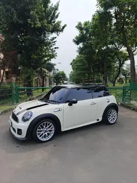Mini Cooper S 2014 tipe R56s sunroof