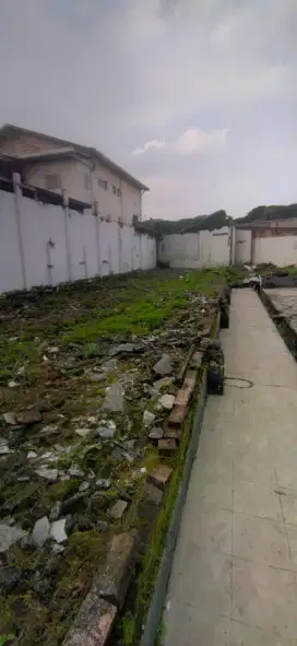 Dijual tanah 1370m2 strategis Jl. Kopo