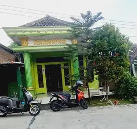 Rumah Kelurahan Gunungan Kecamatan Dawarblandong Kab Mojokerto