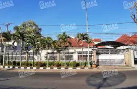 MURAH.RUMAH JALAN ESBERG TIDAR MALANG,ISTIMEWA,JALAN BESAR