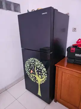 Dijual kulkas 2 pintu samsung bekas merek samsung