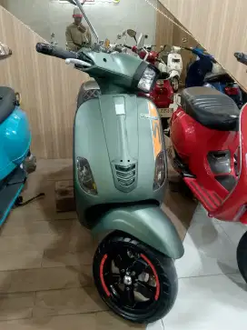 PIAGGIO VESPA S IGET 125 2019 PERFECT CONDITION