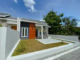 RUMAH CANTIK! SIAP HUNI, DEKAT DENGAN RS PANTI RINI DI KALASAN