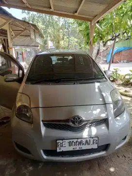 toyota yaris 2011 matic j lengkap