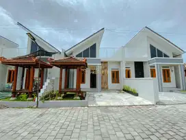 RUMAH SIAP HUNI DENGAN ROOFTOP DEKAT GKJ TULUNG DI KALASAN