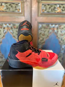 Nike Zion 2 Red Preloved Like New