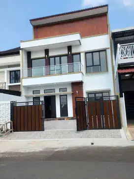 WTS / Dijual 2 Rumah Gandeng Siap Huni di Kawasan Nusa Loka, BSD City