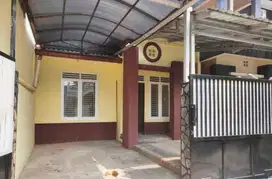 Rumah harga murah lokasi bagus luas 90m2 siap huni di Taman Royal