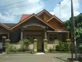 Rumah Hook 2 Lantai & Kost 11 Pintu & 2 Kios di Cinanggung Kota Serang