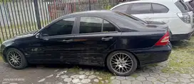 Mercedes-Benz CLK240 2005 Bensin