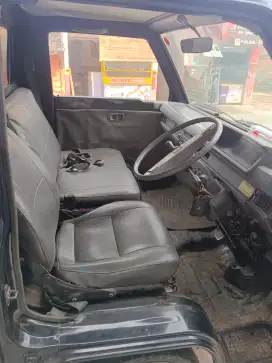 Mobil Box L300/tahun 2015 Mitsubishi BBM(solar)