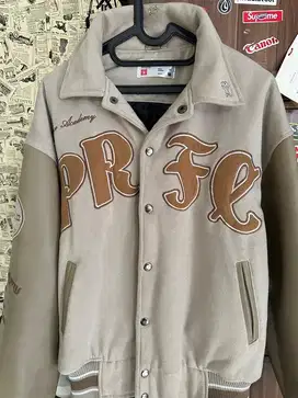 varcity preface size M
