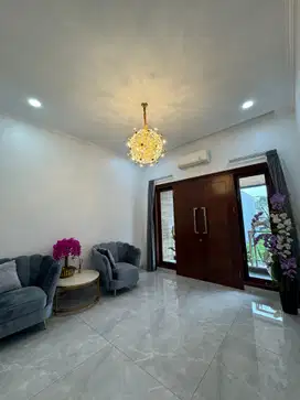 DIJUAL RUMAH MEWAH BANTING HARGA BISA NEGO DI GADING SERPONG