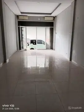 Disewakan Ruko 4 Lantai, Cocok untuk tempat Usaha, Lokasi Strategis