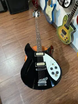 Splendor SS 135 Th 1960s made in Japan Rickenbacker 330 model