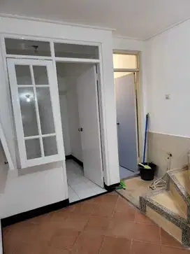 Rumah dijual berlokasi di Pakuwon city clus Taman Mutiara (DT) SbY
