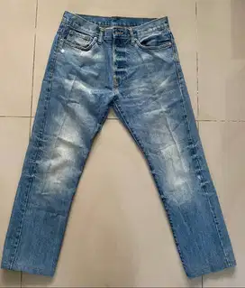 CELANA JEANS DENIM – STRAIGHT REGULAR - SIZE M – PRELOVED