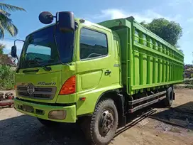 DIJUAL HINO FG 235 TI