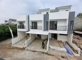 JUAL RUMAH 2 LANTAI di CIRACAS JAKARTA TIMUR di BAWAH 1M DP 0
